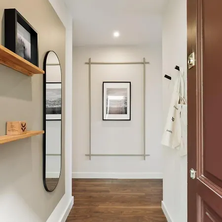 Apartment Neu - 2 Bedrooms And Terrace In Eixample Esquerra *