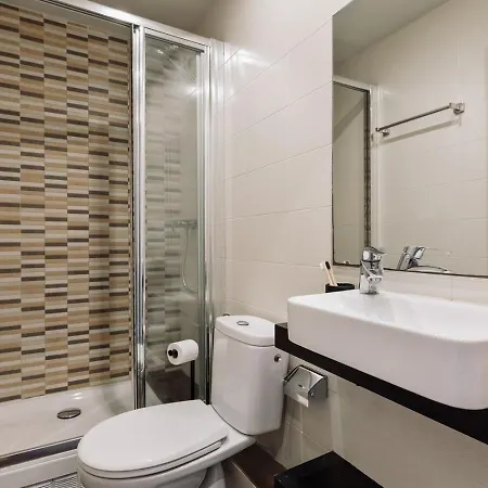 Neu - 2 Bedrooms And Terrace In Eixample Esquerra Barcelona