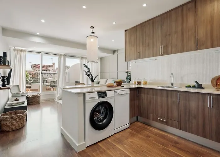 Neu - 2 Bedrooms And Terrace In Eixample Esquerra Daire
